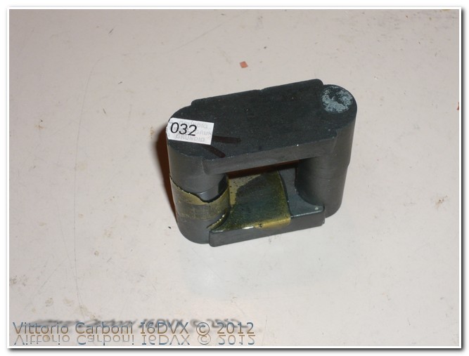 Ferrite ex trasformatore EHT Ferrite ex trasformatore EHT